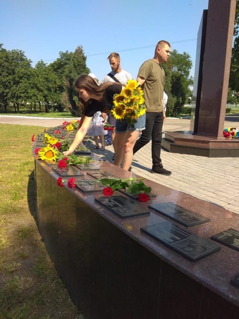 МИКОЛАЇВСЬКІ ДЕСАНТНИКИ ВШАНУВАЛИ ПАМ’ЯТЬ ПОЛЕГЛИХ ПОБРАТИМІВ