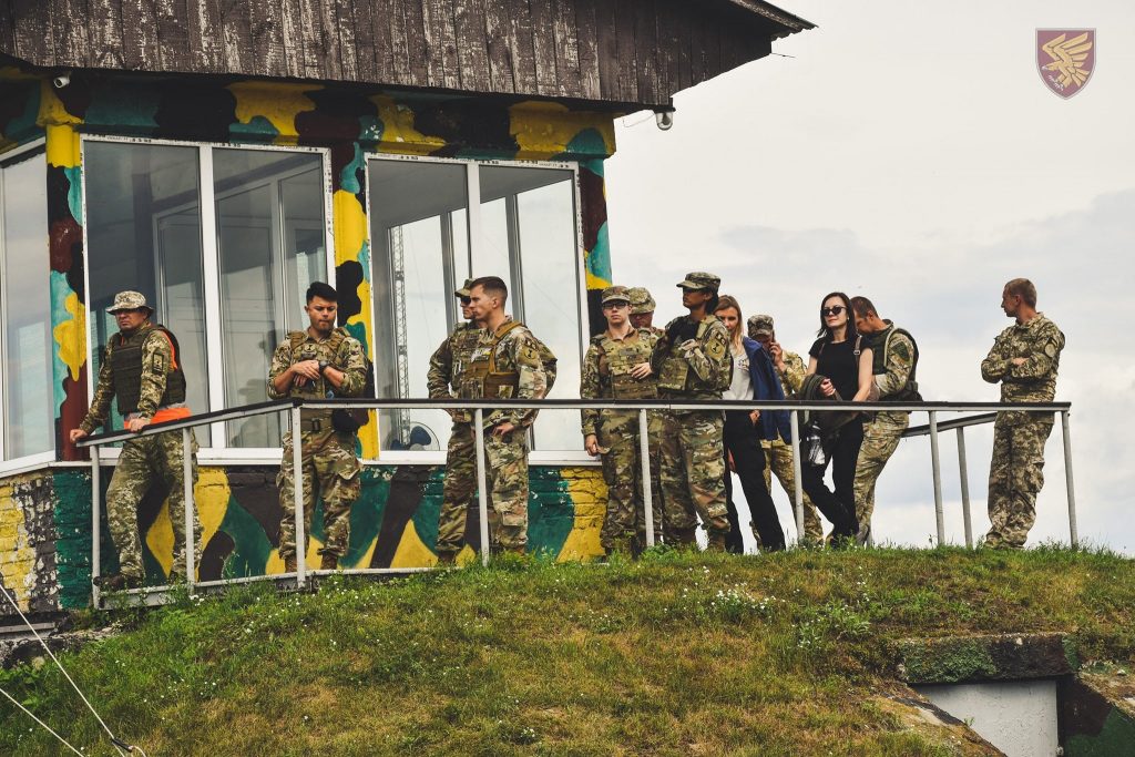 РОЗПОЧАЛАСЯ АКТИВНА ФАЗА ТАКТИЧНИХ НАВЧАНЬ З БОЙОВОЮ СТРІЛЬБОЮ