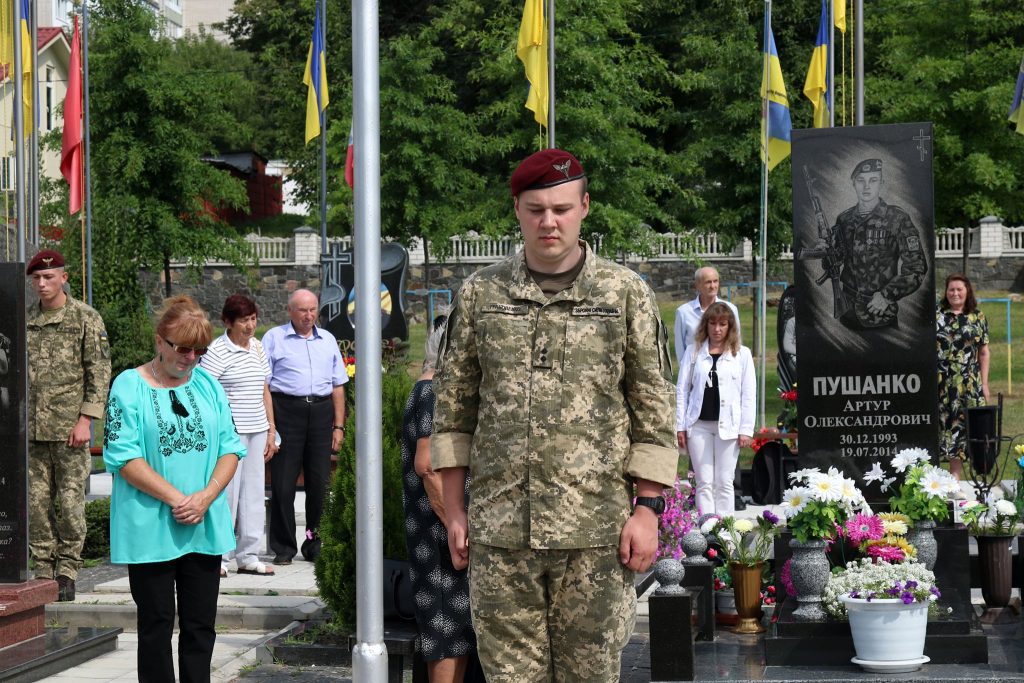 ВОЇНИ-ДЕСАНТНИК ВЗЯЛИ УЧАСТЬ У ЗАХОДАХ З НАГОДИ ДНЯ ДЕРЖАВНОГО ПРАПОРА УКРАЇНИ (Фоторепортаж)