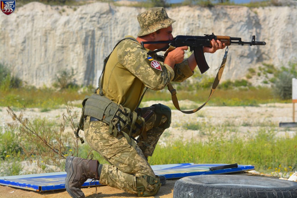 У 81 ОКРЕМІЙ АЕРОМОБІЛЬНІЙ БРИГАДІ ДШВ ЗС УКРАЇНИ ВИЗНАЧИЛИ ЧЕМПІОНІВ ЗІ ШВИДКІСНОЇ СТРІЛЬБИ