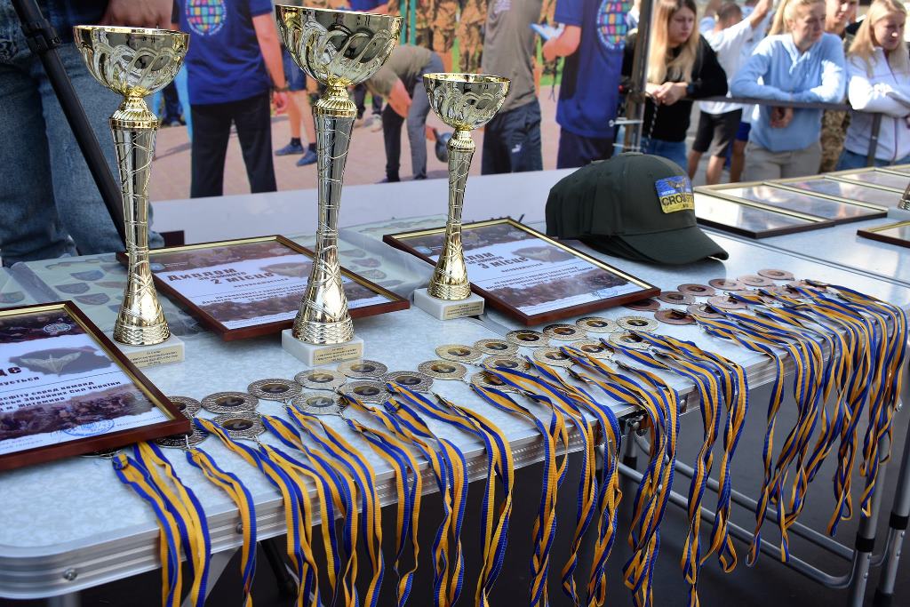 У Житомирі визначили найсильнішу команду під час відкритого чемпіонату ДШВ ЗС України з функціонального багатоборства – кросфіту