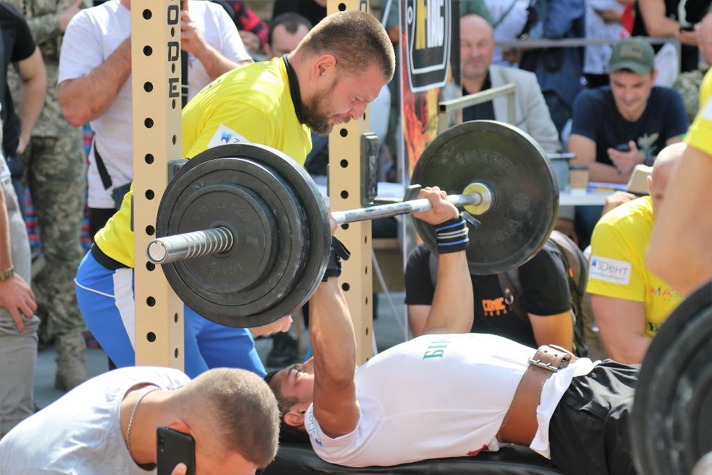 У Житомирі визначили найсильнішу команду під час відкритого чемпіонату ДШВ ЗС України з функціонального багатоборства – кросфіту