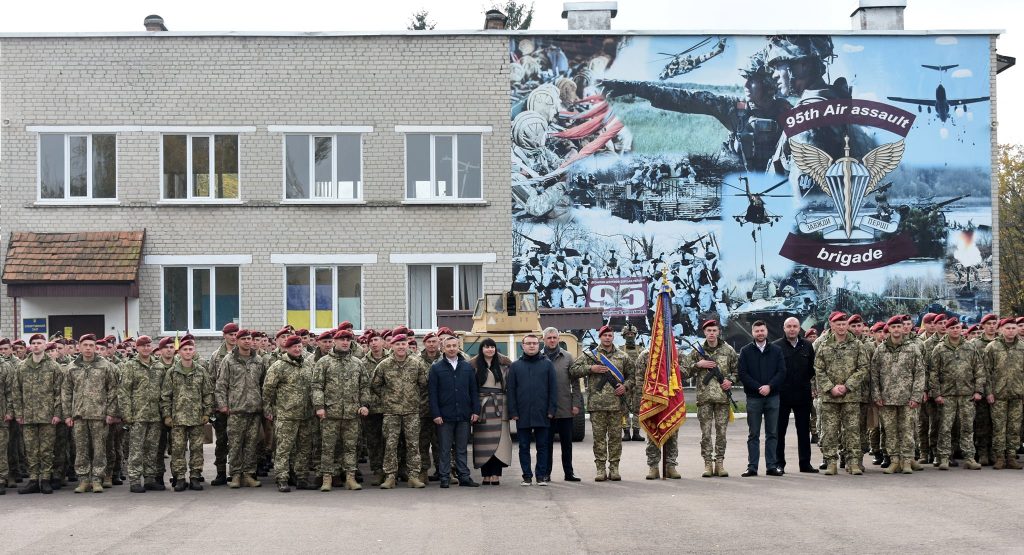 Особовий склад 13-го окремого Десантно-штурмового батальйону імені Героя України полковника Тараса Сенюка відзначив чергову річницю З Дня створення військової частини