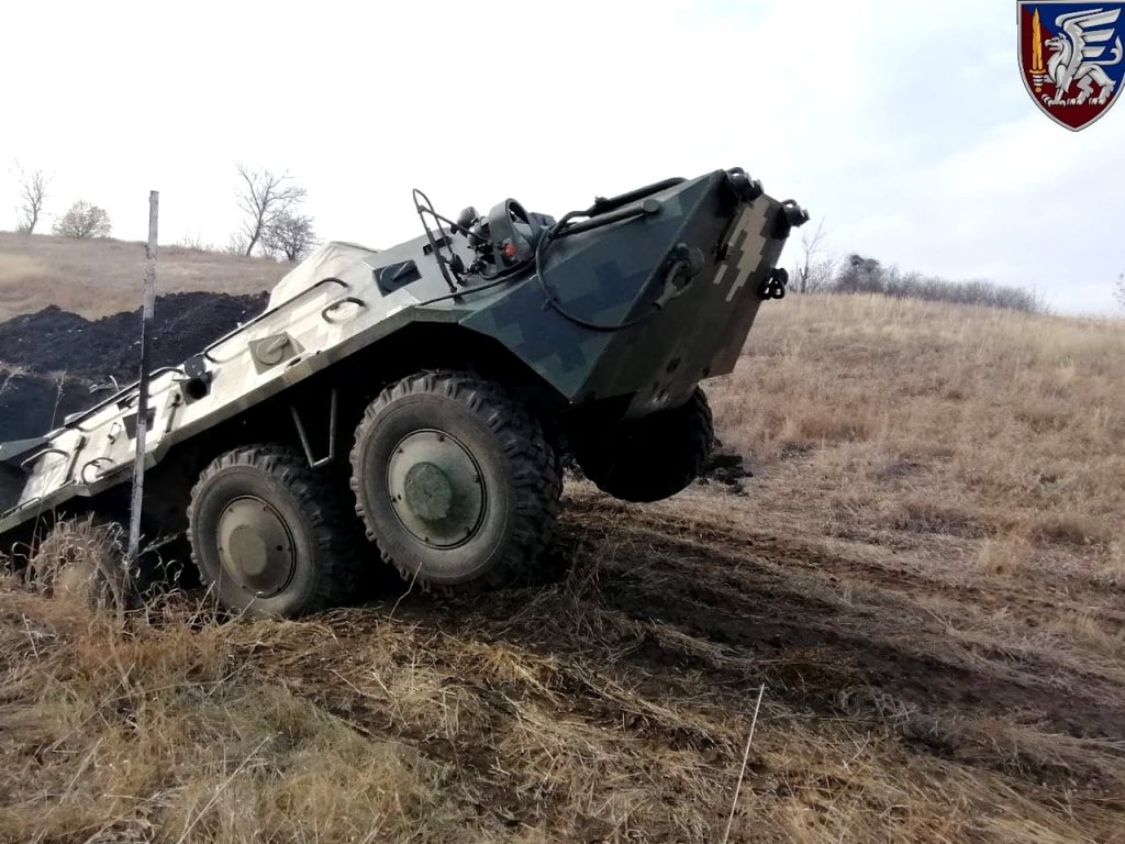 Десантники з Донеччини продовжують удосконалювати бойову майстерність