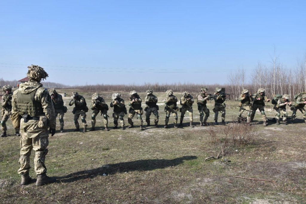 Житомирські десантники підвищують бойову майстерність