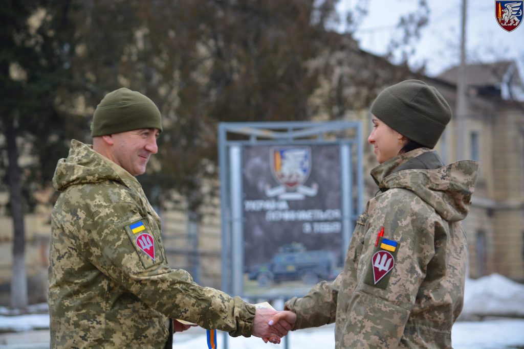 Десантники з Донеччини визначили переможців з гирьового спорту