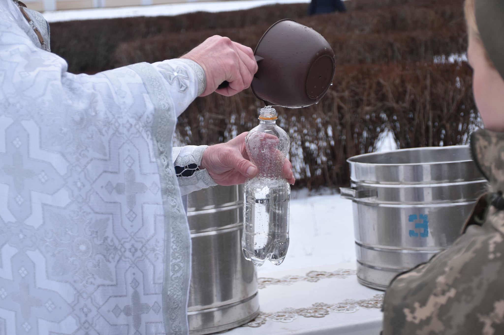 ХРИСТОС ХРЕЩАЄТЬСЯ – В РІЦІ ЙОРДАНІ