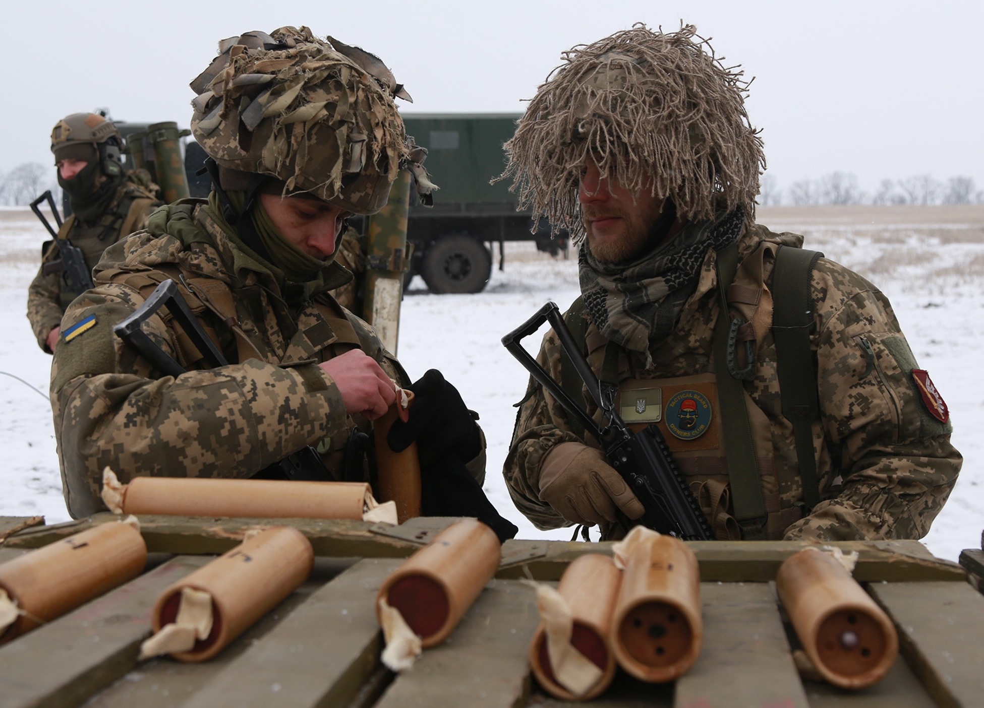 ПО ВОРОЖИХ УКРІПЛЕННЯХ – ІЗ ВОГНЕМЕТА!