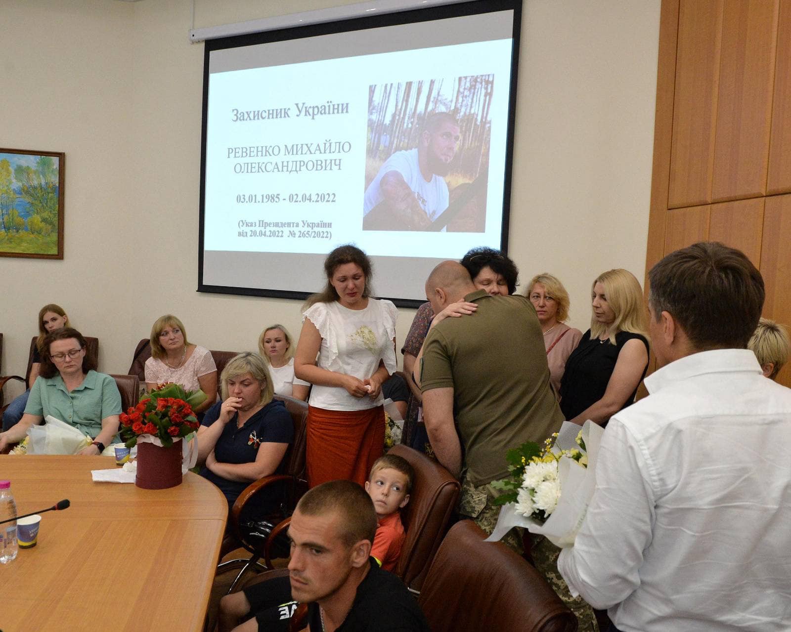 У Житомирі рідним загиблих в боях за Україну десантників вручили Державні нагороди (посмертно)