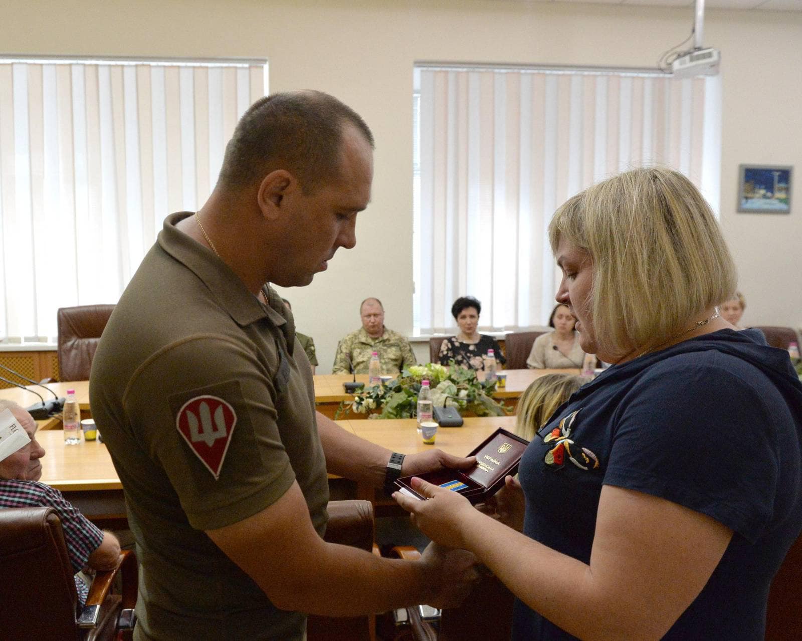 У Житомирі рідним загиблих в боях за Україну десантників вручили Державні нагороди (посмертно)