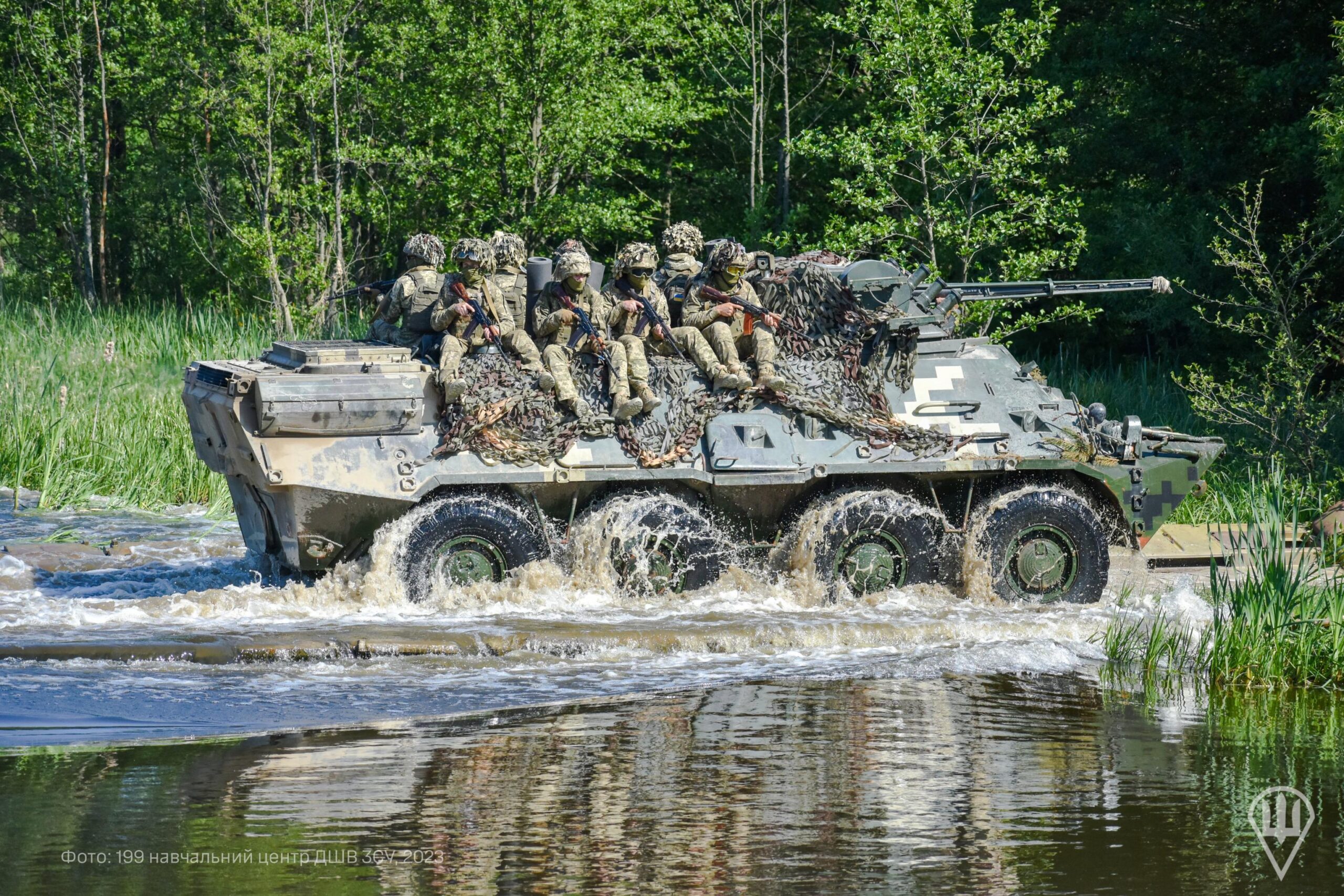 Переправа та тактичні дії. Як проходить підготовка десантників