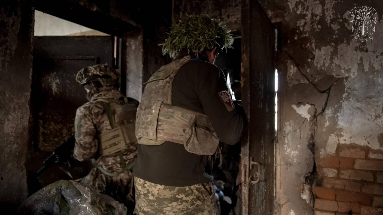 Блискавична атака і зайняття позицій