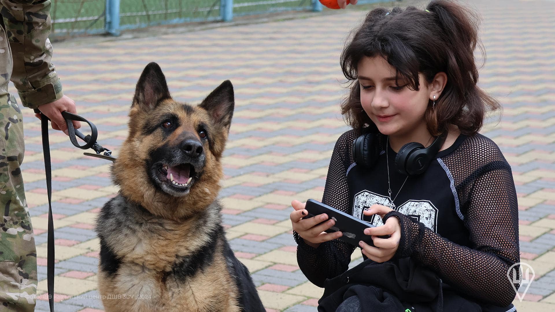 Десантники 199 навчального центру ДШВ ЗСУ відвідали 17 ліцей міста Житомир (Фоторепортаж)