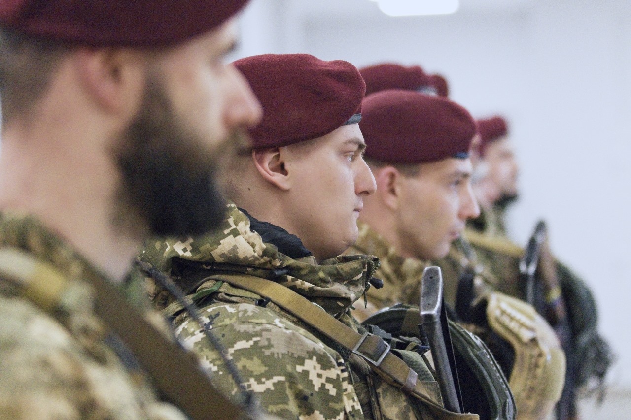 Таврійських десантників відзначено Державними нагородами та відомчими відзнаками