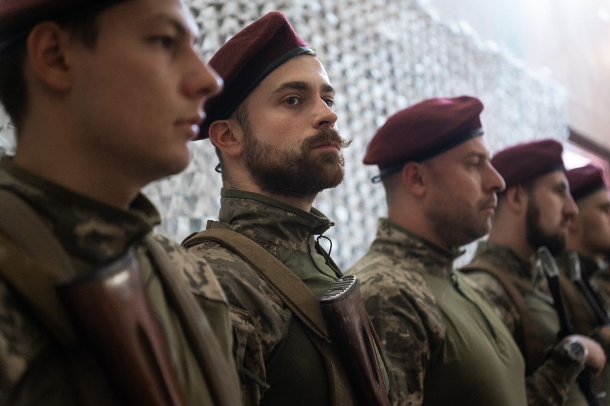 Артилеристи ДШВ отримали Державні нагороди та відомчі відзнаки з нагоди першої річниці від дня створення військової частини