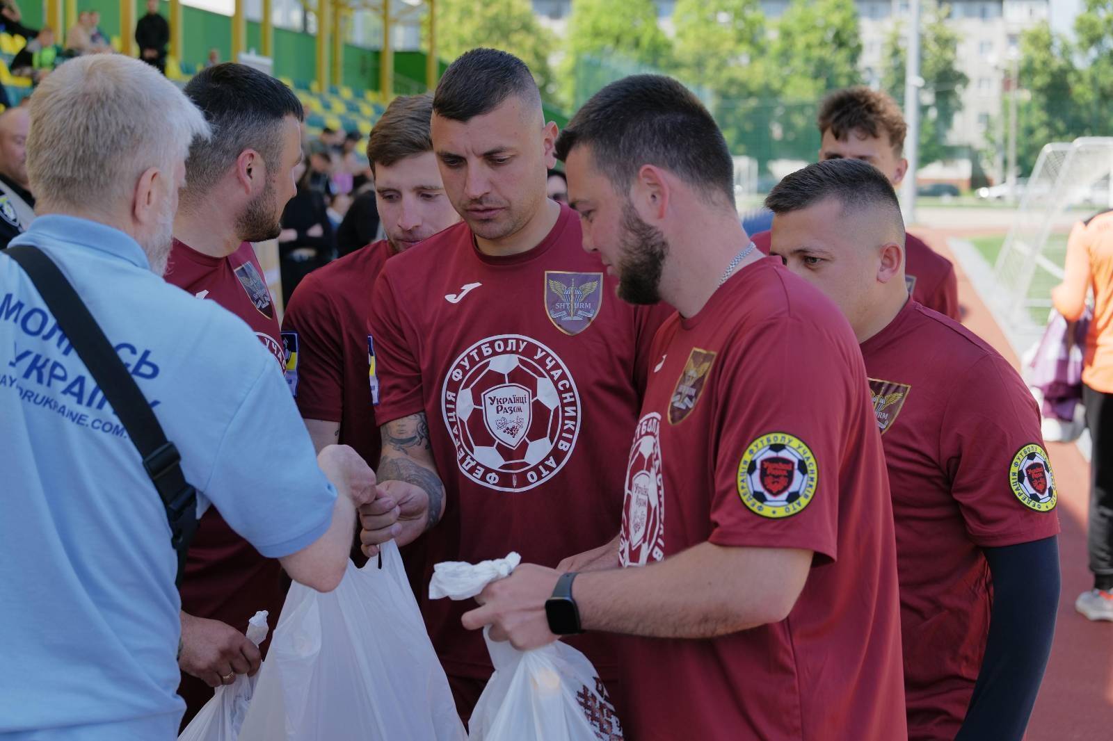 Десантники взяли участь у благодійному турнірі з футболу серед складових сил оборони Житомирщини (фоторепортаж)