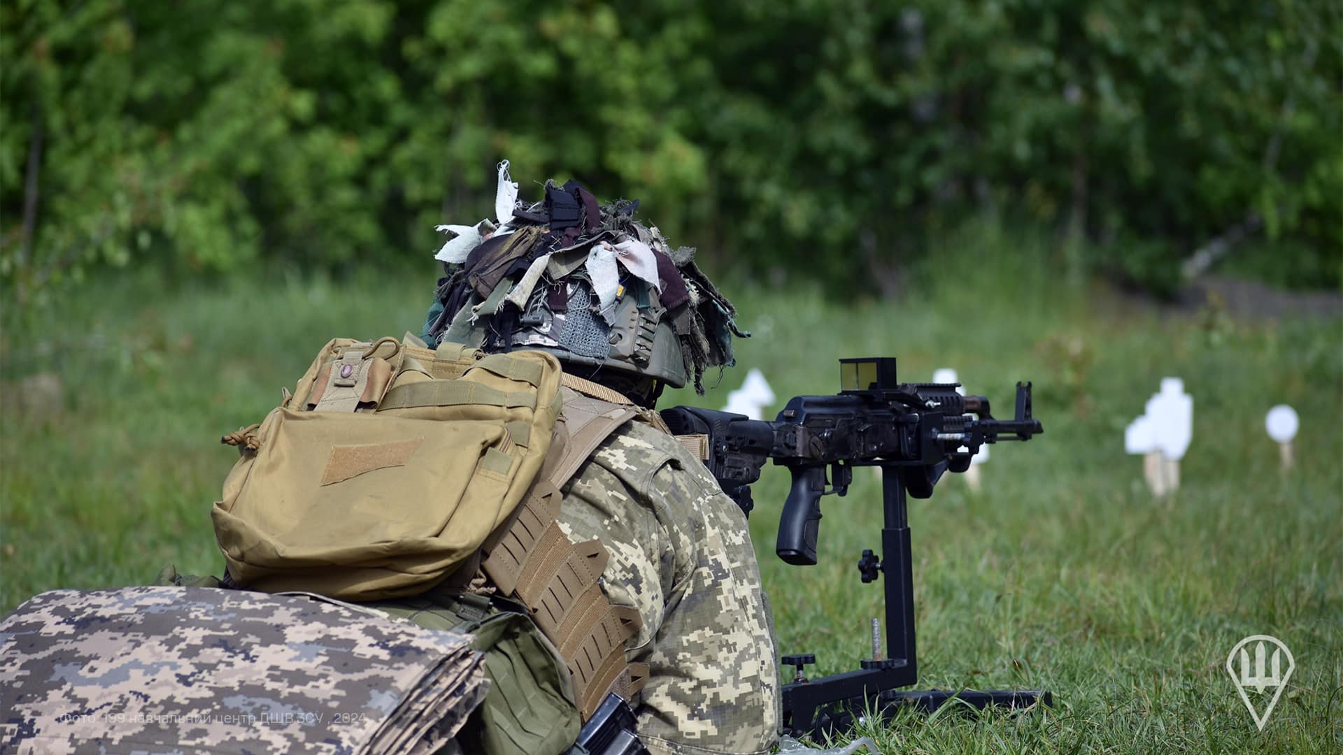 Вміле поводження та володіння зброєю - це ключ до безпеки та успіху на полі бою