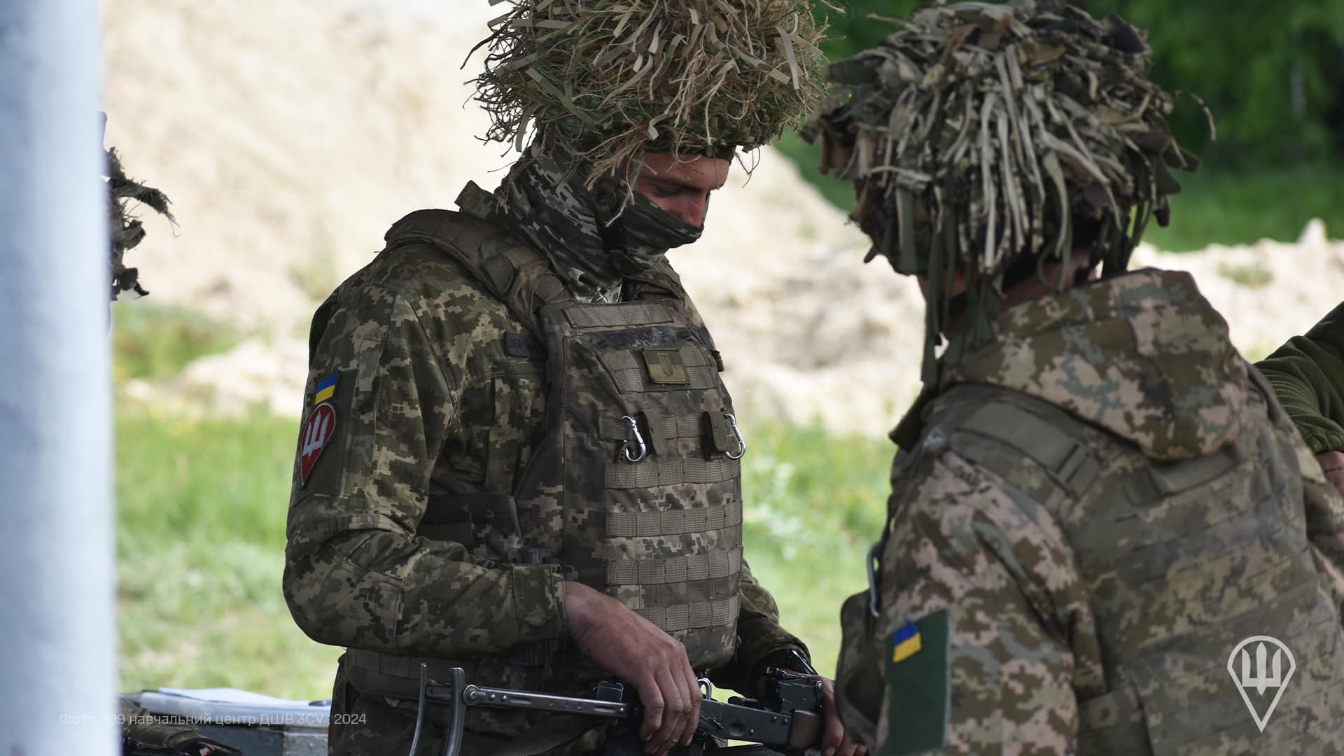 Вміле поводження та володіння зброєю - це ключ до безпеки та успіху на полі бою