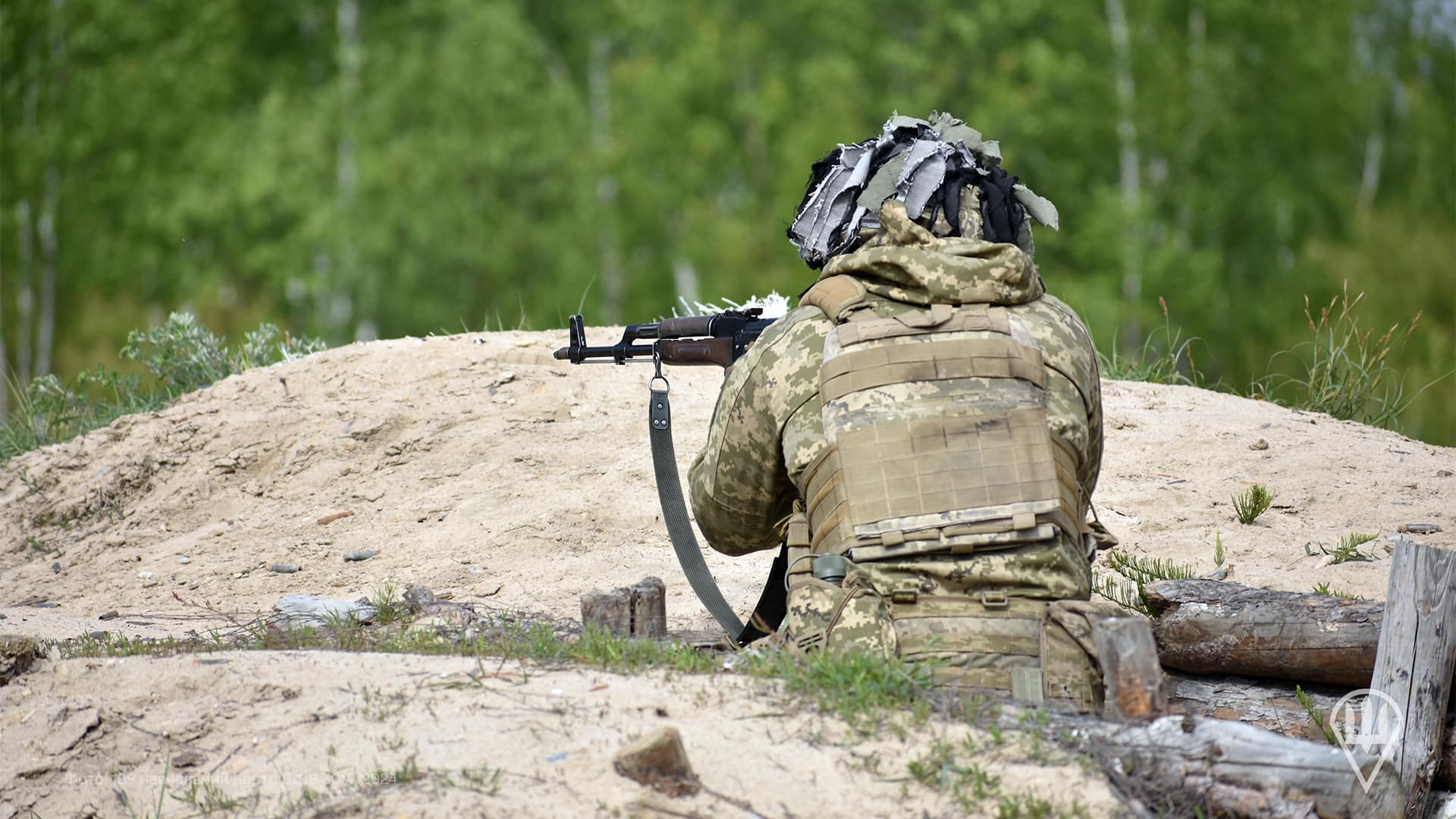 Вміле поводження та володіння зброєю - це ключ до безпеки та успіху на полі бою