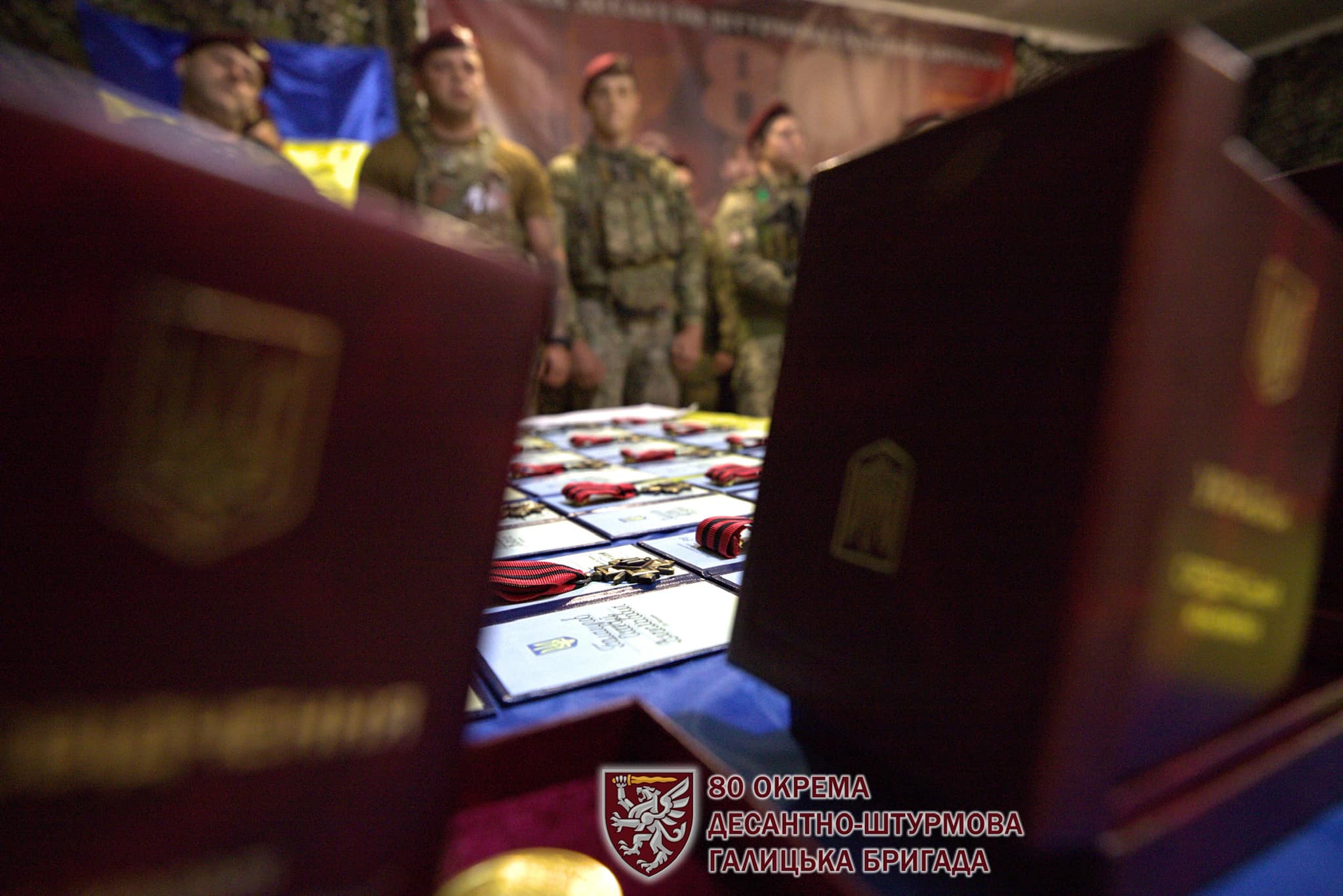 Ті, хто попри втому та небезпеку, продовжують боротись за Україну та її народ