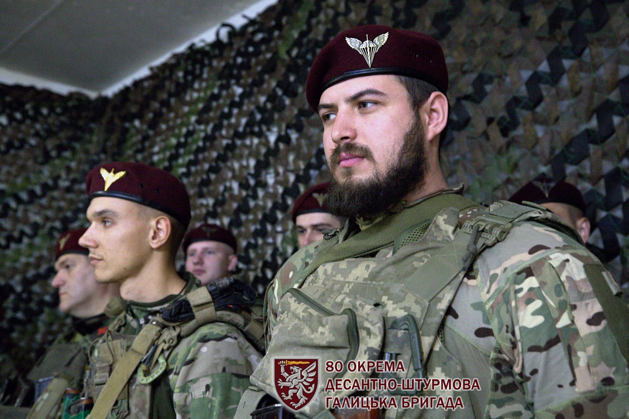 Ті, хто попри втому та небезпеку, продовжують боротись за Україну та її народ