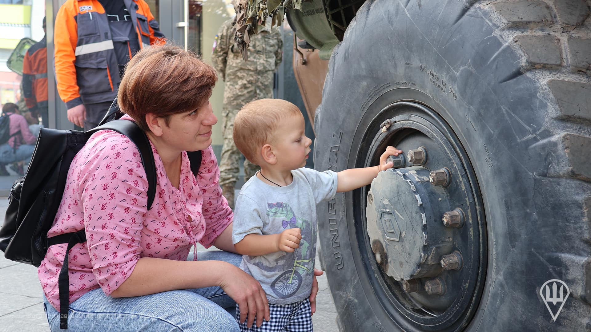 У Житомирі десантники долучились до акції "Місто безпечного дитинства"