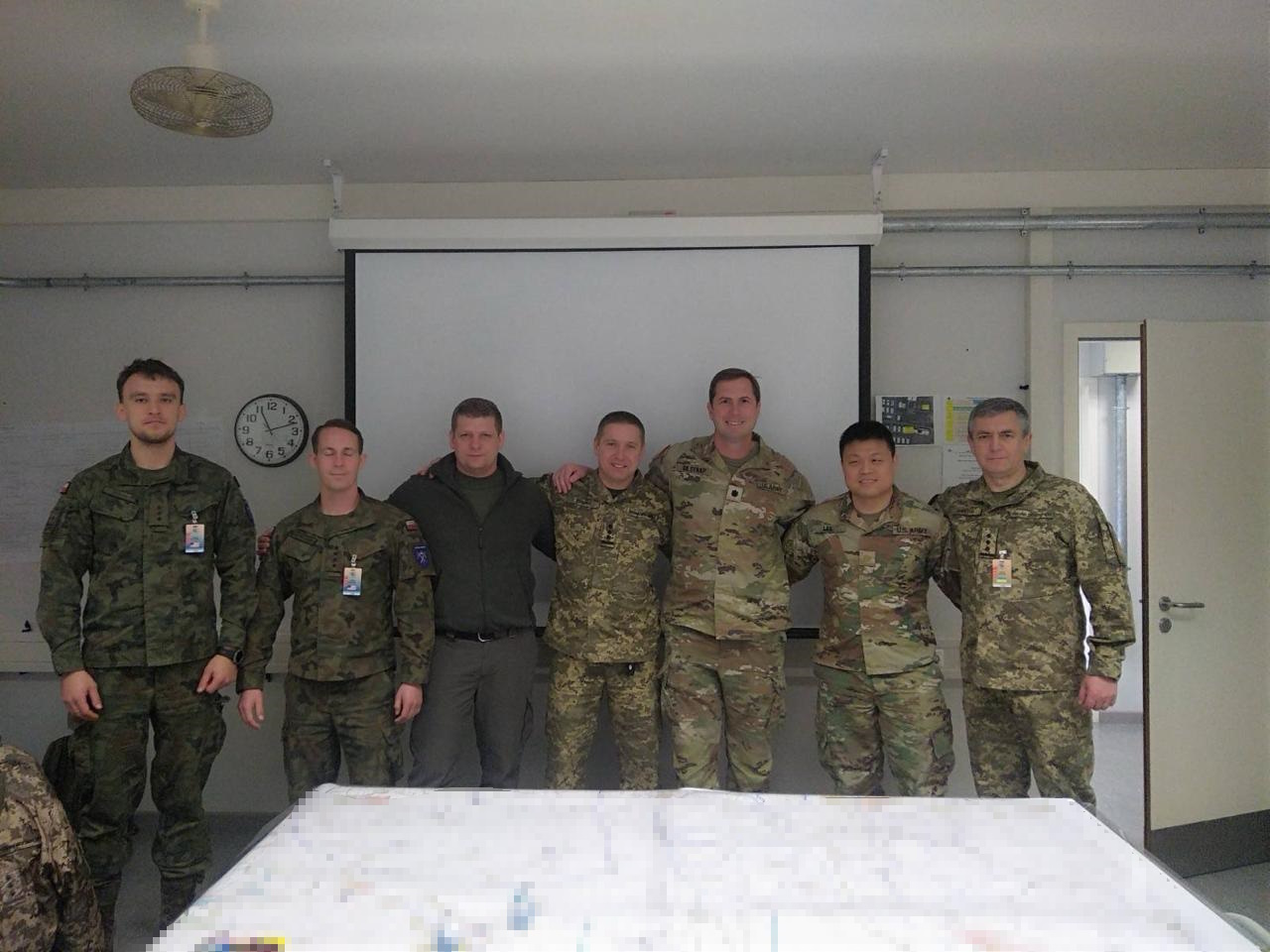 Артилерист ДШВ Володимир Любавін “Ворскла”: Я почав відчувати смерть на запах. Спілкувався з людьми – і розумів, що ті, хто через кілька днів загине, пахнуть по-особливому