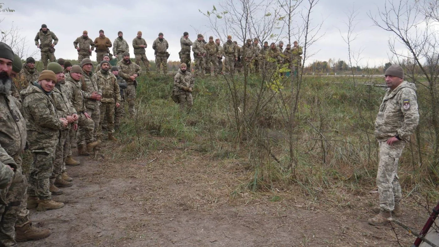 "Поки йде велика війна, мобілізацію зупинити неможливо": полковник ДШВ про страхи новобранців і підготовку десантників
