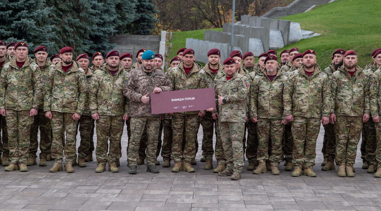 Олег Апостол, Герой України, командувач Десантно-штурмових військ, генерал-майор